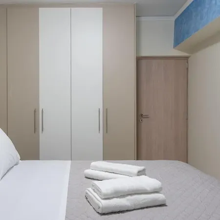 Away From Home: Cozy Apartment Athens